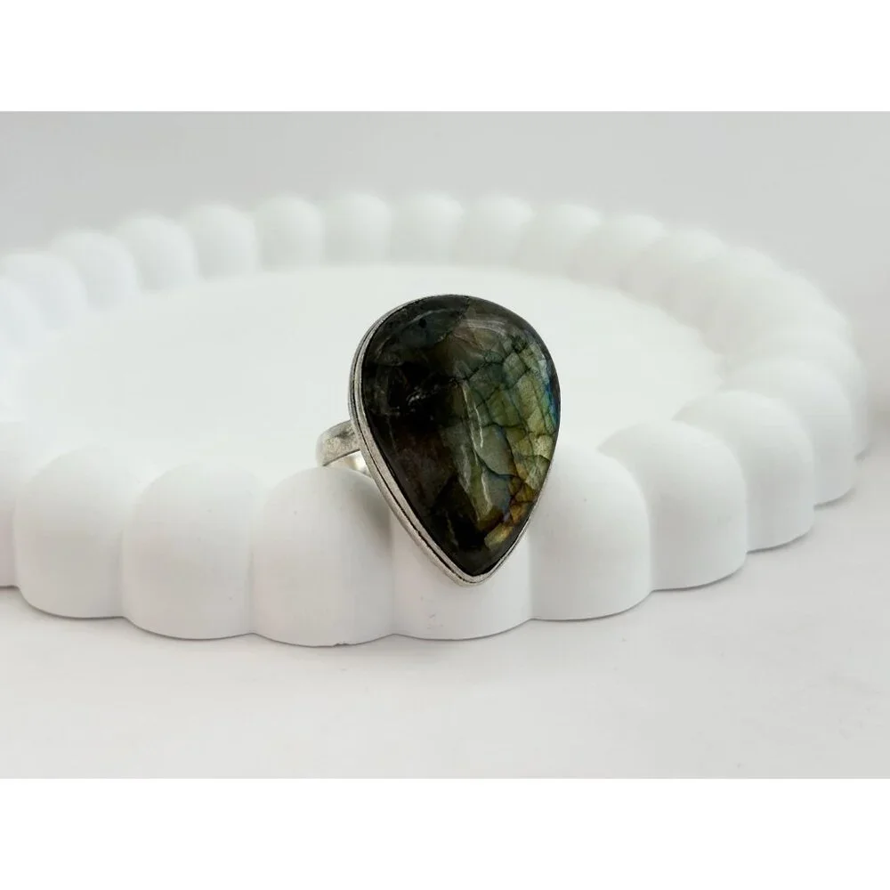 Teardrop Shaped Labradorite Vintage Sterling Silver Cabochon Ring - sz 12 - Picture 8 of 10